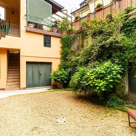 Della Regina Refined Flat Apartment *